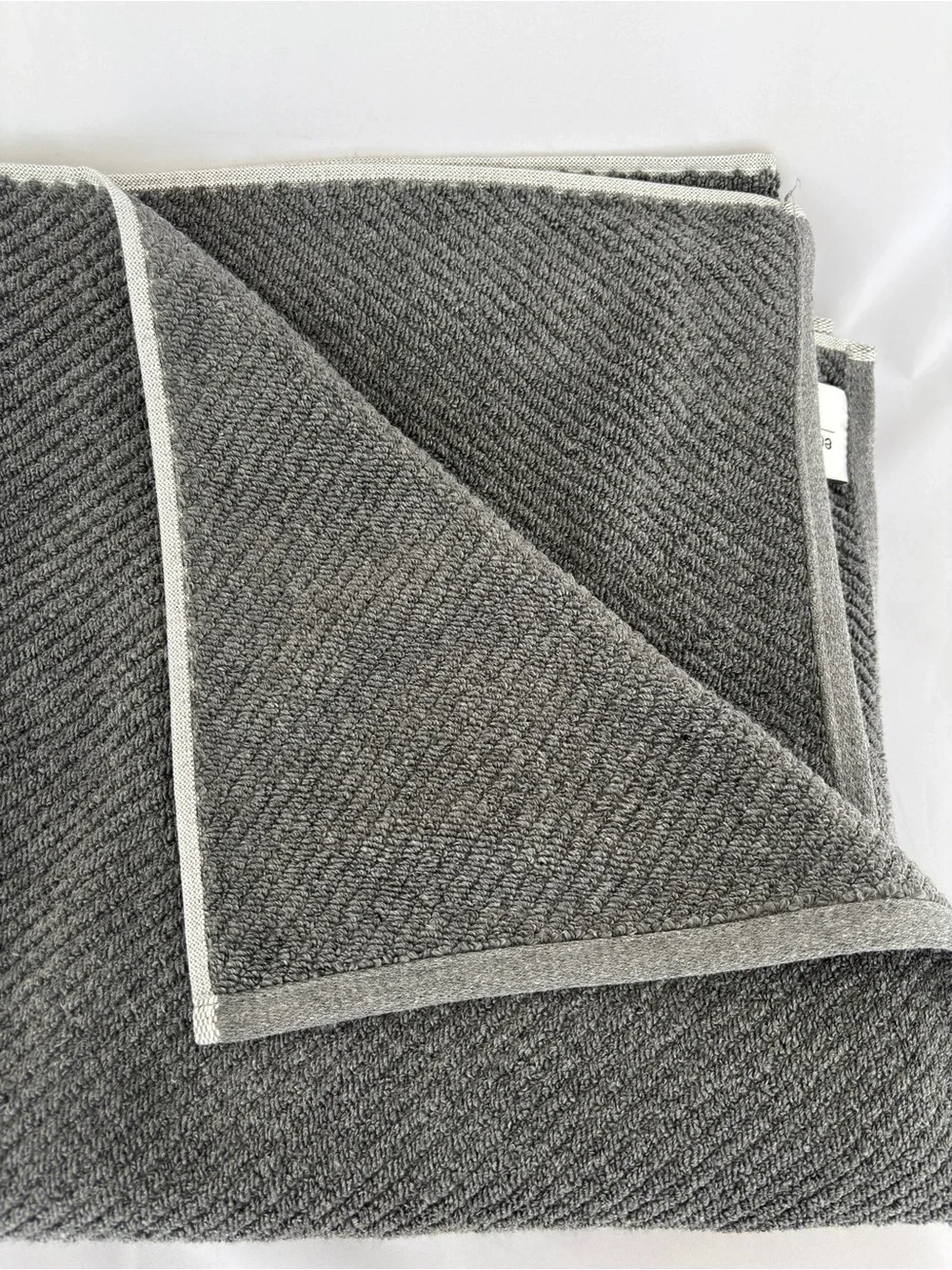 NWT 2Pc Eco-Melange Bamboo Charcoal Grey Bath Towels Diagonal Ribbed Textured